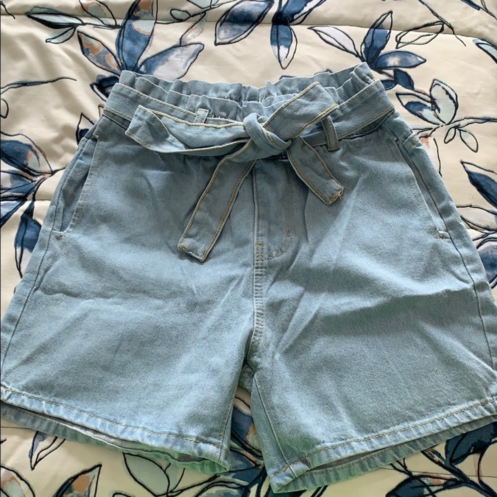 Jean tie shorts